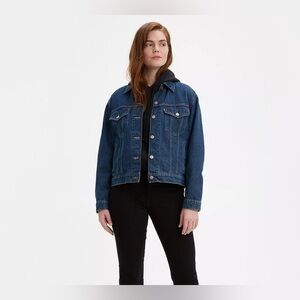 LEVI EX-BOYFRIEND TRUCKER JACKET SIZE XS OVERSIZED